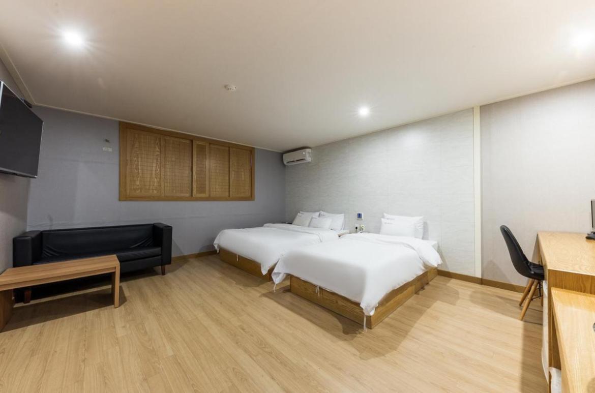 Daesan Hotel Seosan Exterior photo