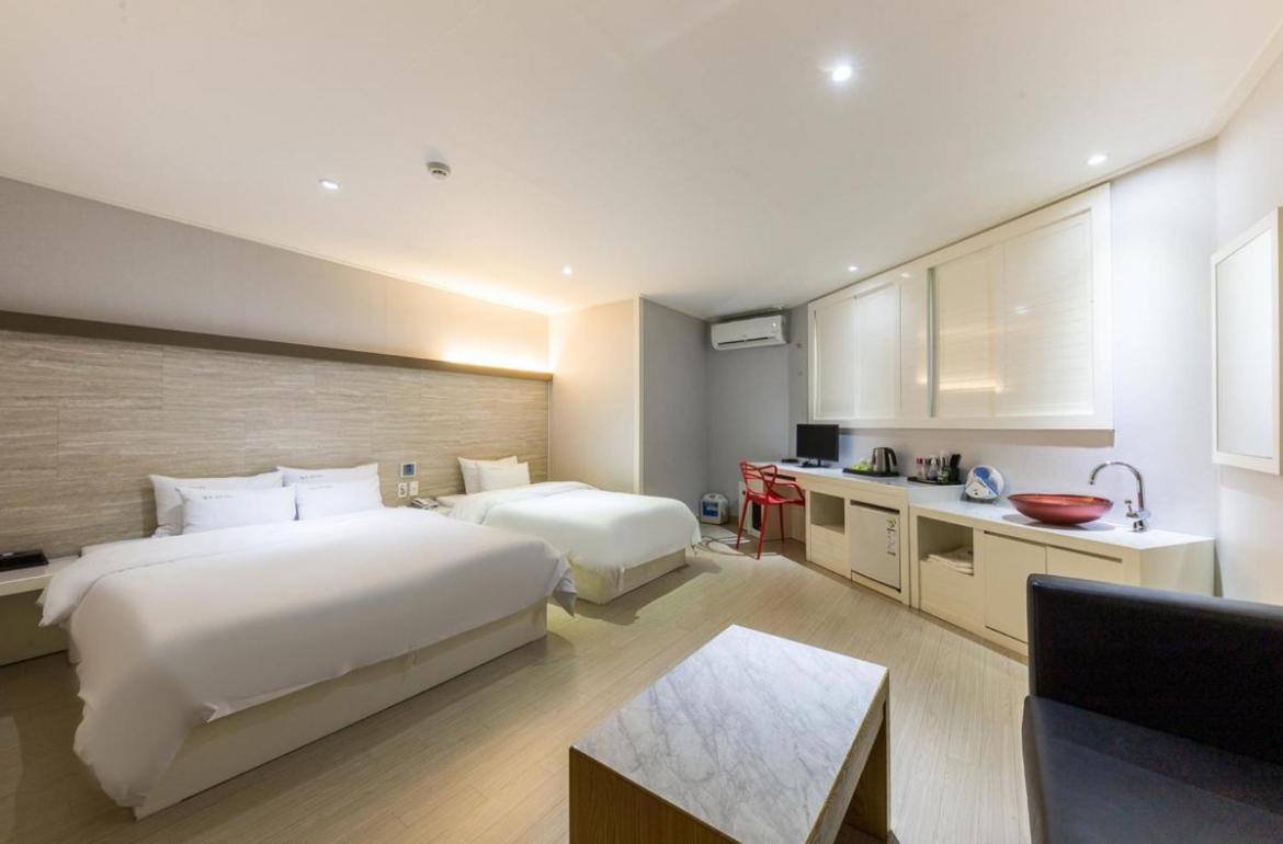 Daesan Hotel Seosan Exterior photo