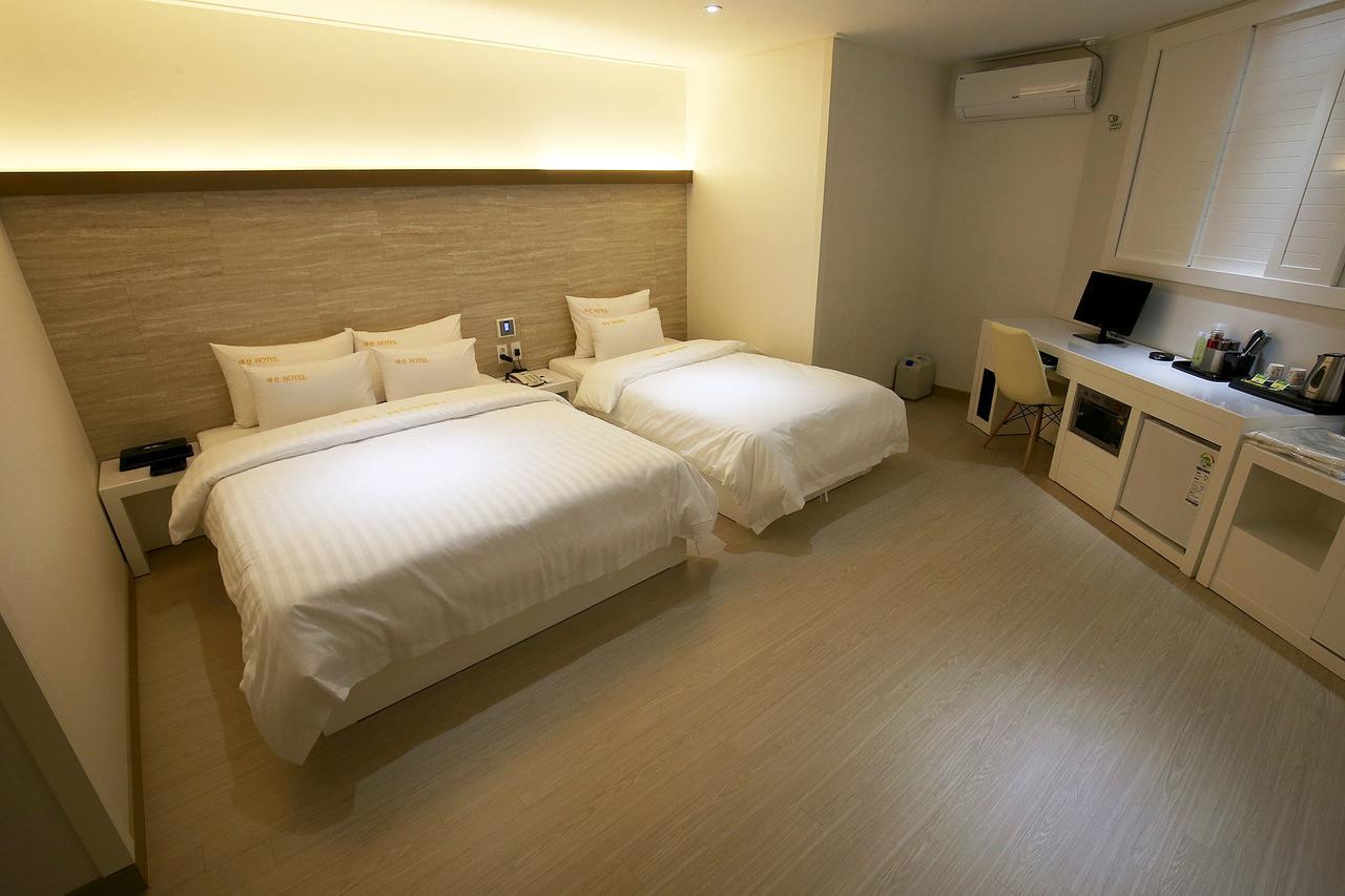 Daesan Hotel Seosan Exterior photo